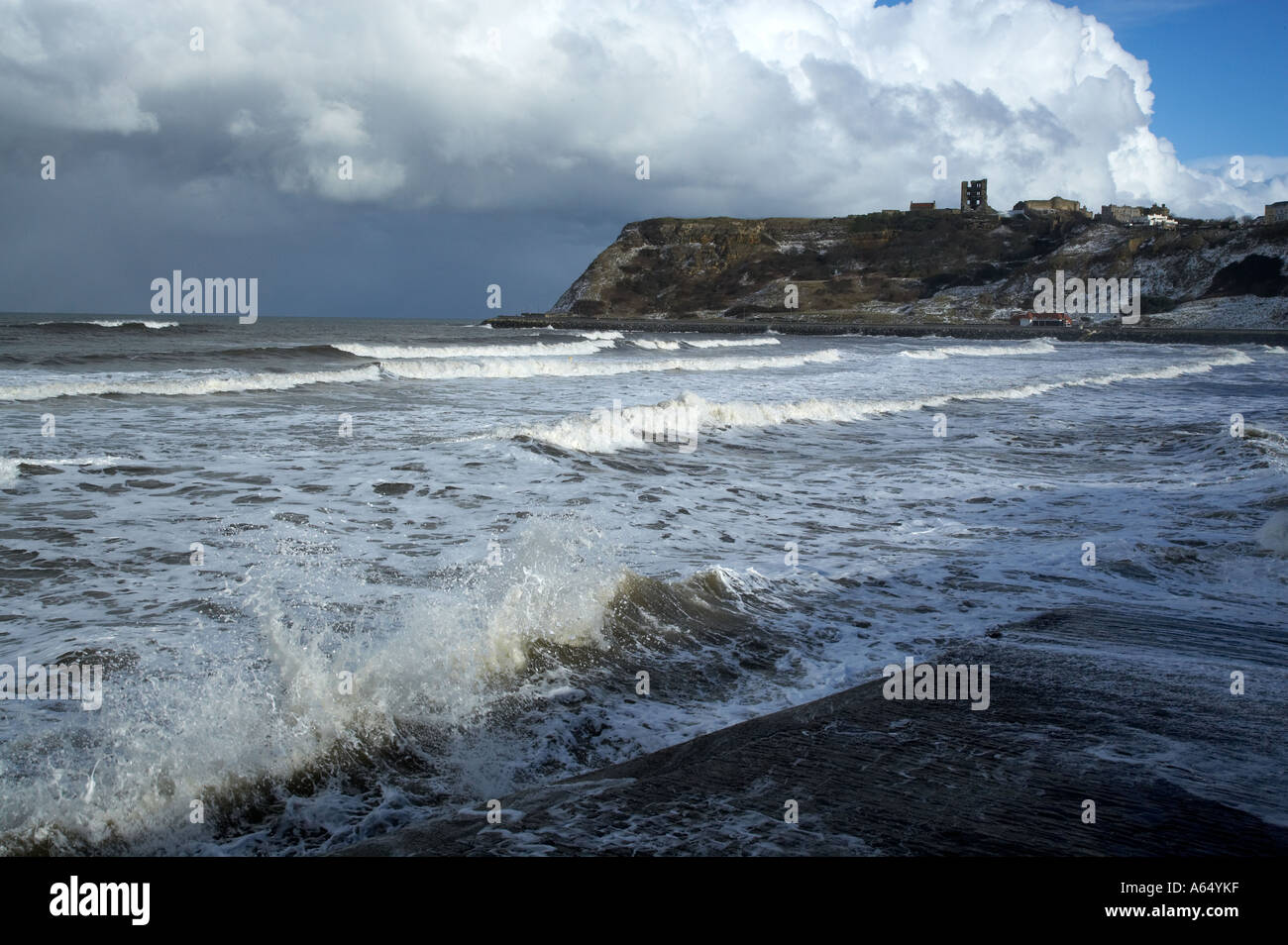 Un point de vue de l'hiver au Château de North Bay Pointe Scarborough North Yorkshire Banque D'Images