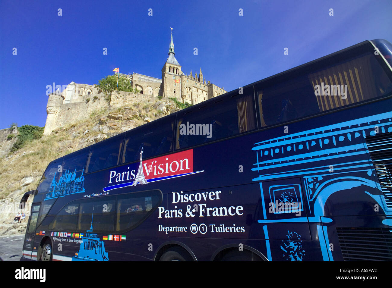 Mont st michel bus Banque de photographies et d’images à haute ...