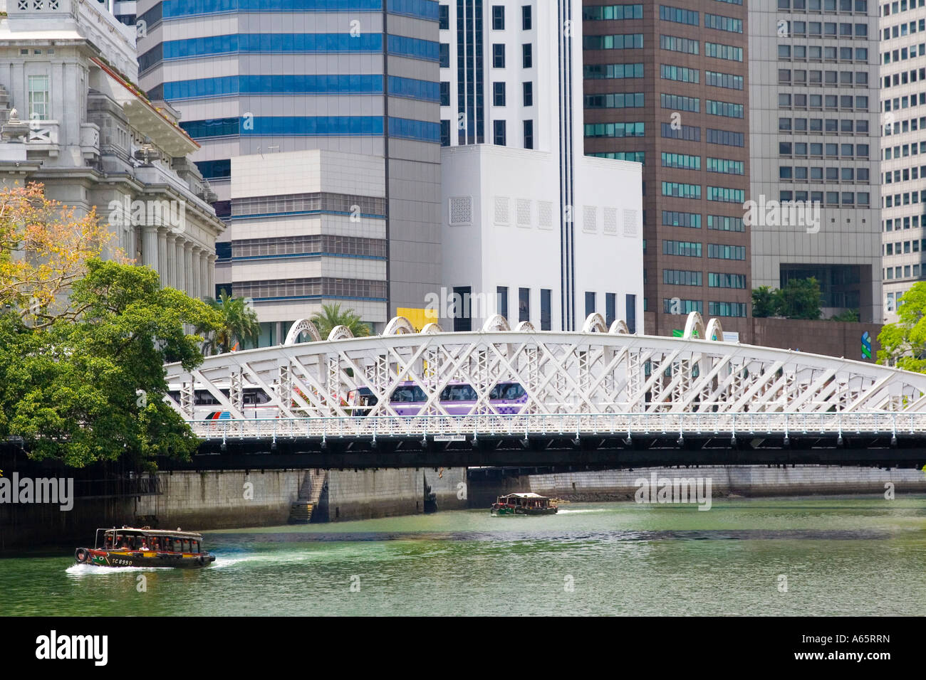 River Ferry Boat Tour Ride Centre-ville de Singapour Banque D'Images
