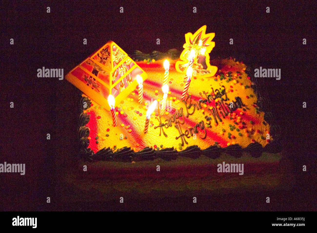 Bruler Des Bougies Sur Un Yami Yugi Yu Gi Oh Theme Gateau D Anniversaire Pour Henry Et William Burnsville Minnesota Usa Photo Stock Alamy Bruler Des Bougies Sur Un Yami Yugi Yu Gi Oh Theme Gateau D Anniversaire Pour Henry Et William Burnsville Minnesota Usa Photo Stock Alamy