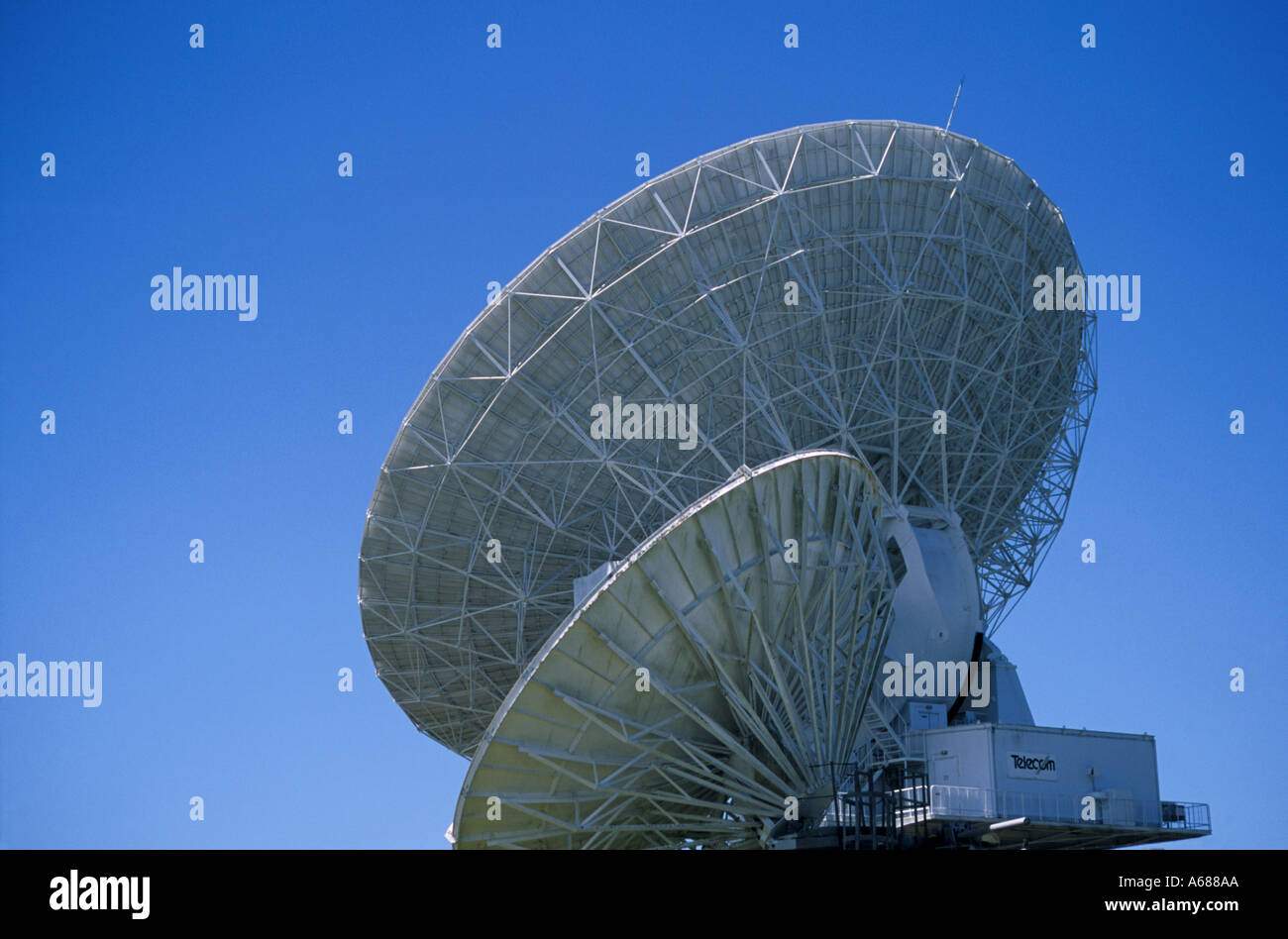 Les antennes paraboliques Banque D'Images