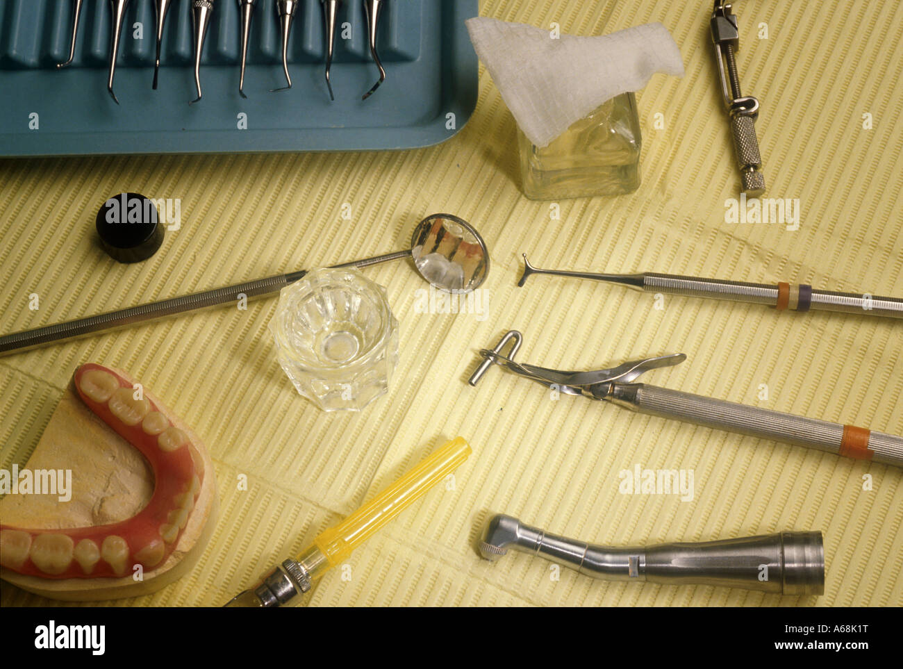 Instruments de médecine dentaire Banque D'Images