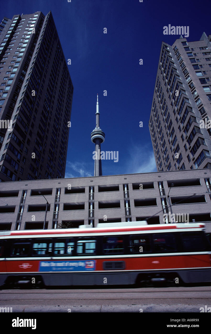 La Tour CN et les immeubles de grande hauteur. Toronto. L'Ontario. Le Canada. Banque D'Images