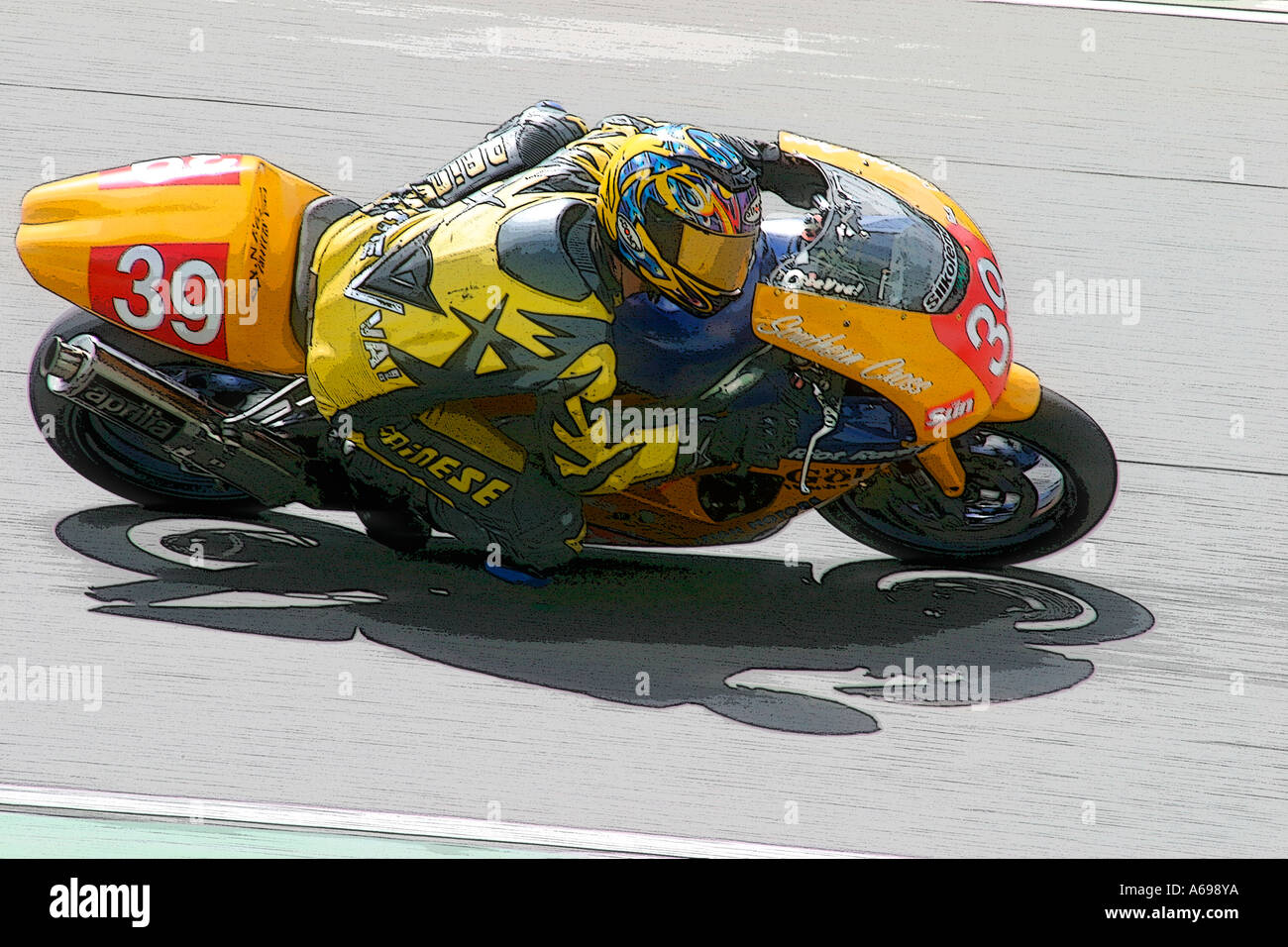 La course moto avec Photoshop effet bords affiche filtre appliqué. Image originale à A185T7 Banque D'Images