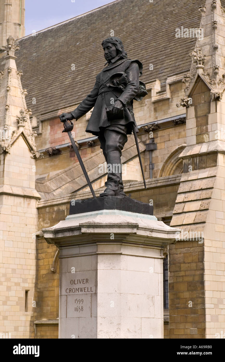 Oliver Cromwell statue Westminster London Banque D'Images