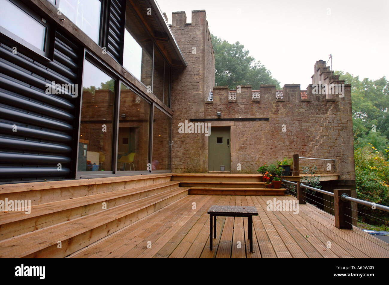 Une Maison Moderne Construite Dans Un Style Chateau Pavillon De Chasse Dans Le Wiltshire Uk Photo Stock Alamy Une Maison Moderne Construite Dans Un Style Chateau Pavillon De Chasse Dans Le Wiltshire Uk Photo Stock Alamy