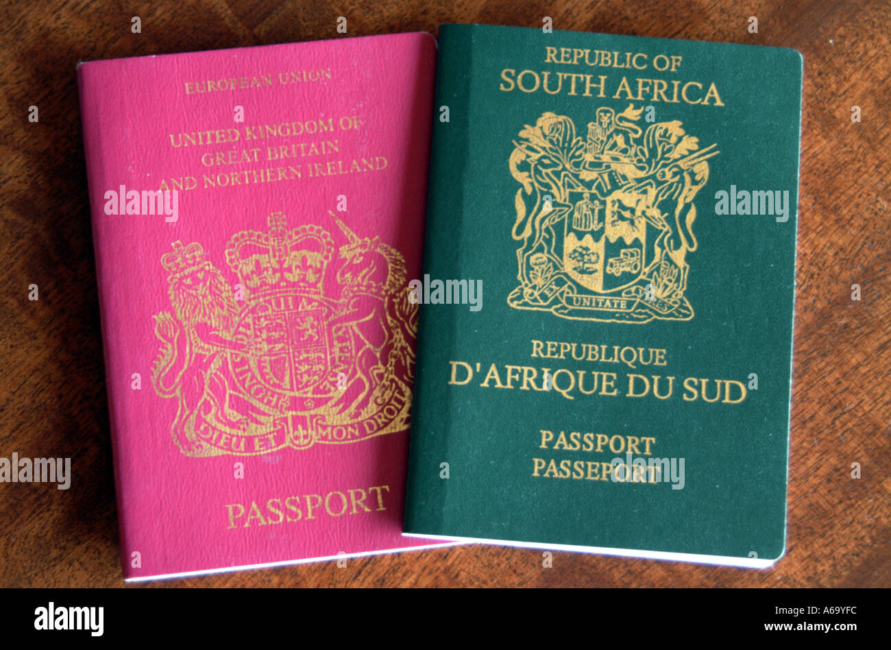 Les passeports britanniques et sud-africains la double nationalité Royaume-uni LSF Banque D'Images