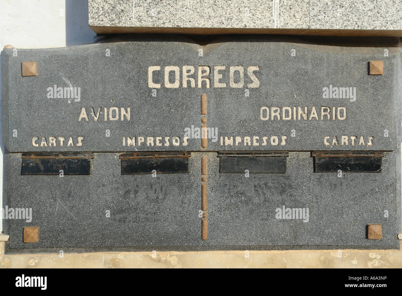 Boîte aux lettres de la poste principale de Sidi Ifni (Maroc) Banque D'Images