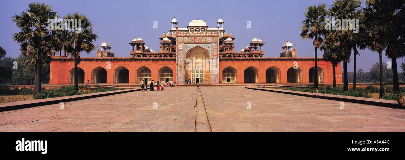 La tombe de l'empereur moghol Akhbar à Sikandra Sikander près de Agra Inde Banque D'Images