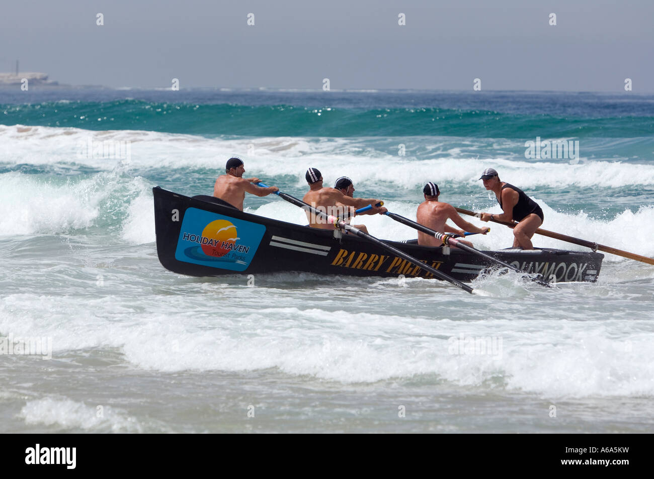 Surfboat racing - Sydney, New South Wales, Australia Banque D'Images