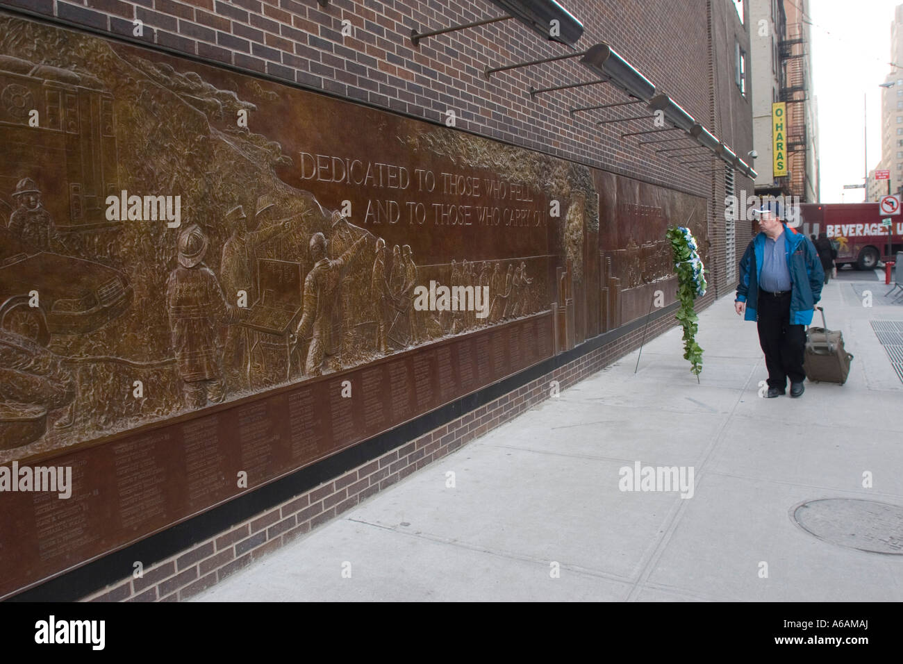 9/11 memorial wall plaque noms Ground Zero 2007 Banque D'Images