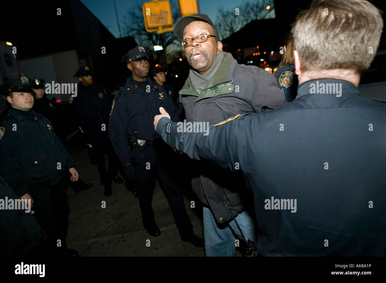 Officiers de police nypd Banque de photographies et d’images à haute ...