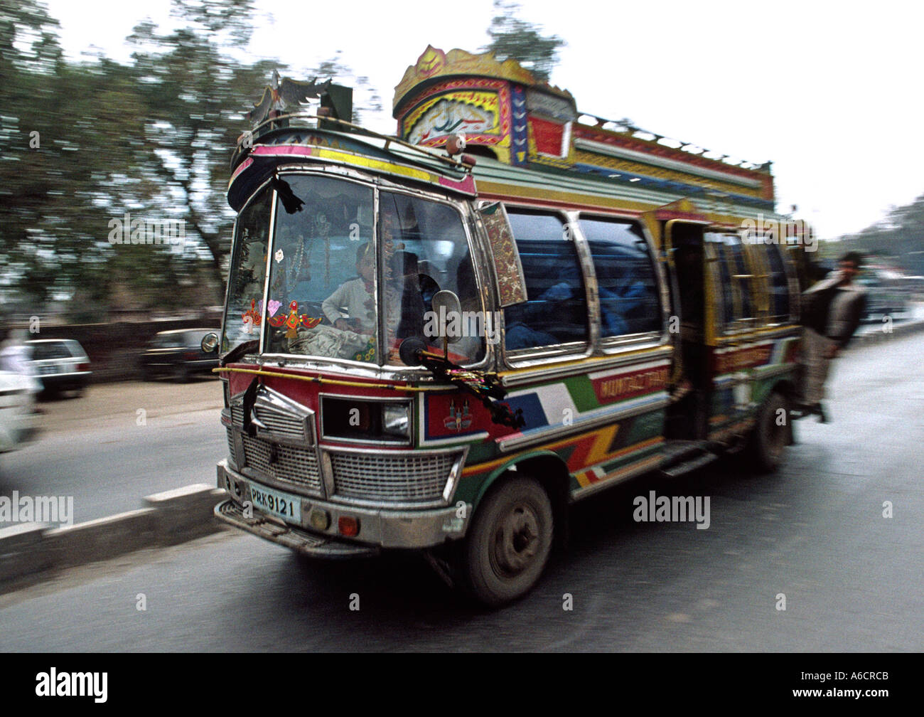 Pakistan Rawalpindi transport bus en mouvement Banque D'Images