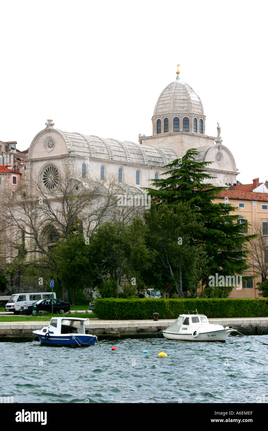 La ville de Sibenik cathédrale montrant et front de mer, Croatie Banque D'Images