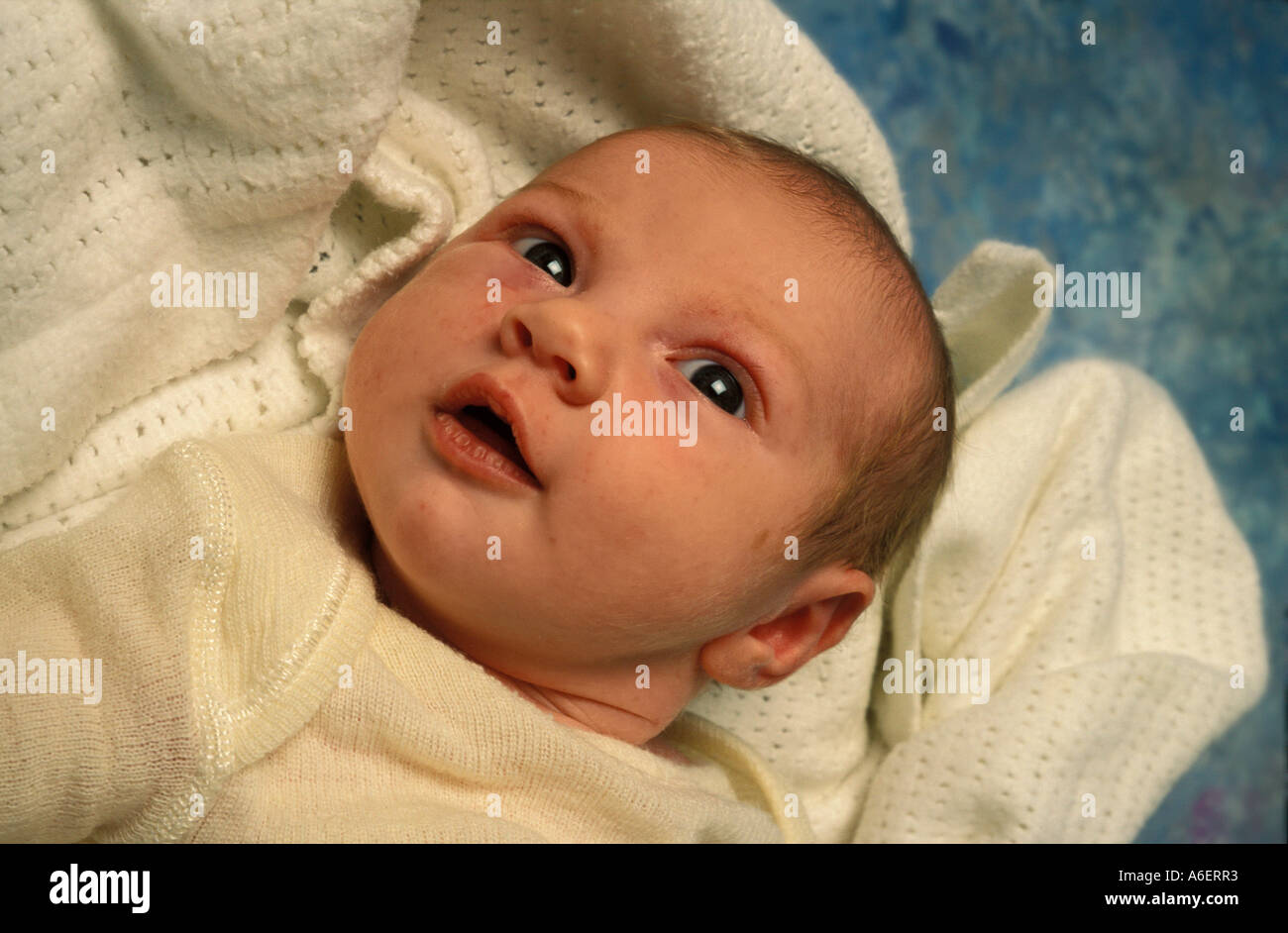 Close up of 10 year old baby girl smiling Banque D'Images