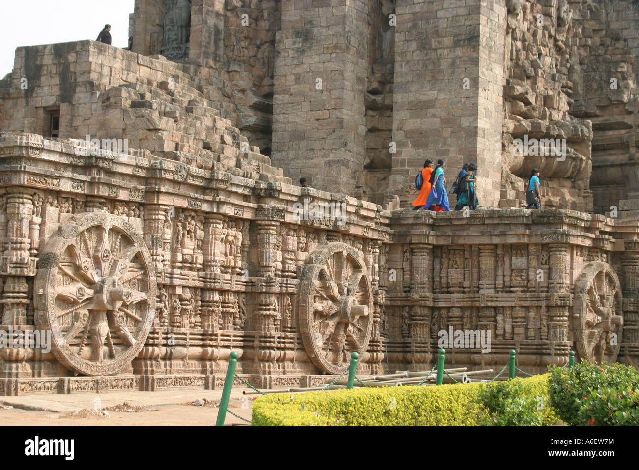 Roues du Dieu Soleil (surya) char à Konark Temple sur la baie du Bengale, près de Bhubaneswar, Orissa en Inde Banque D'Images