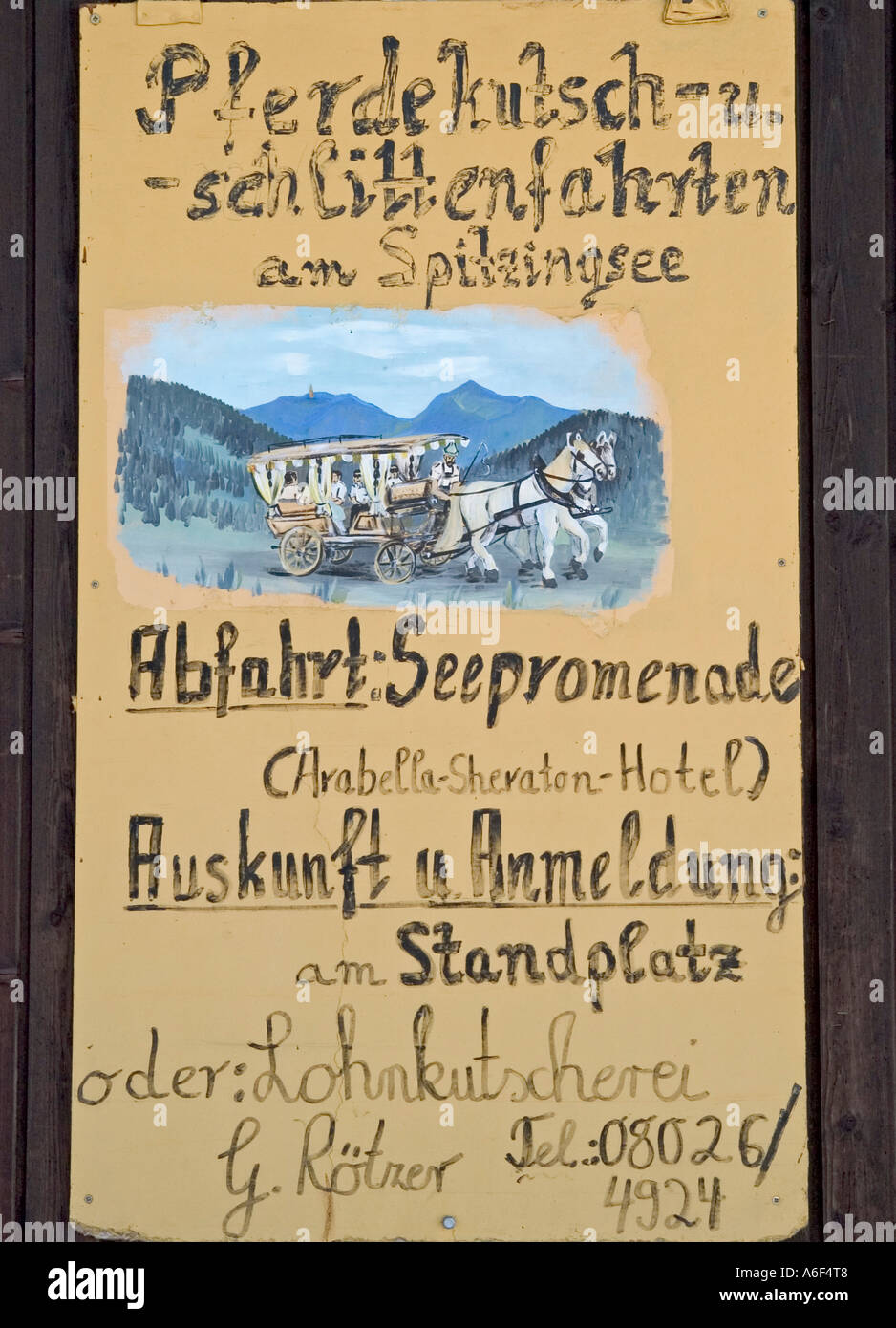 Enseigne publicitaire panneau publicitaire pour l'entraîneur de chevaux et des promenades en traîneau dans la ville d'Spitzingess Spitzing Lake Haute-bavière Allemagne Banque D'Images