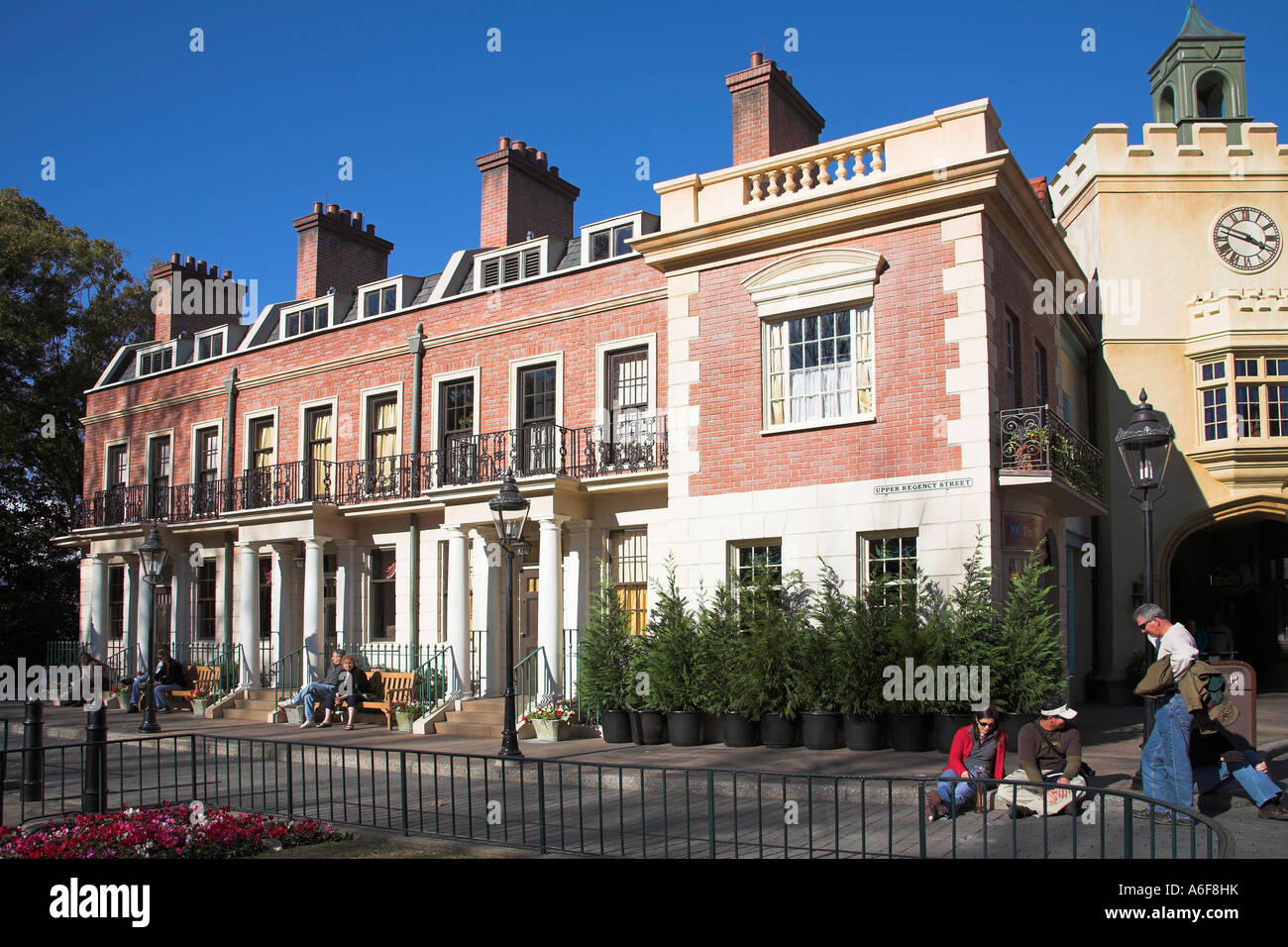 La région de Regency Street, section anglaise d'EPCOT Center, World Showcase, Disney World, Orlando, Floride, USA Banque D'Images