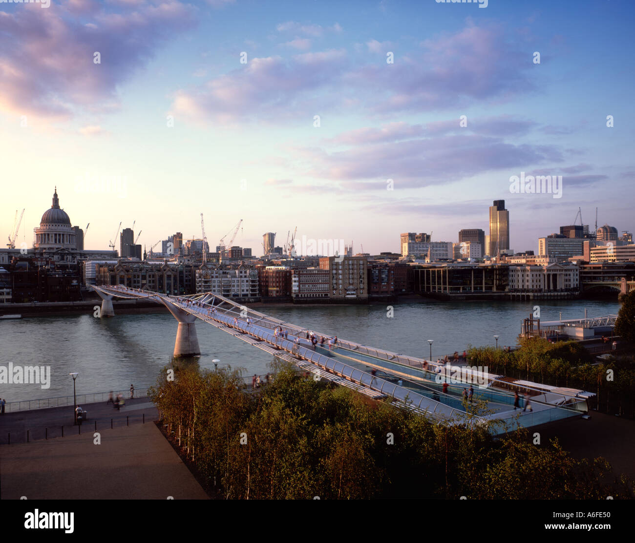 Millenium Bridge Londres Banque D'Images