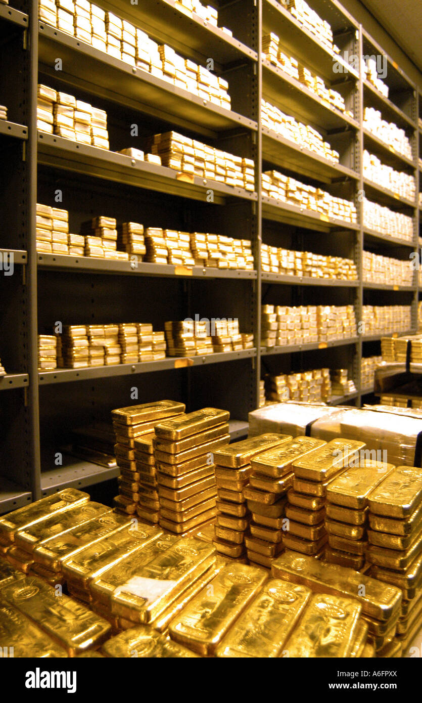 Barres d'or dans une chambre forte NYC Banque D'Images