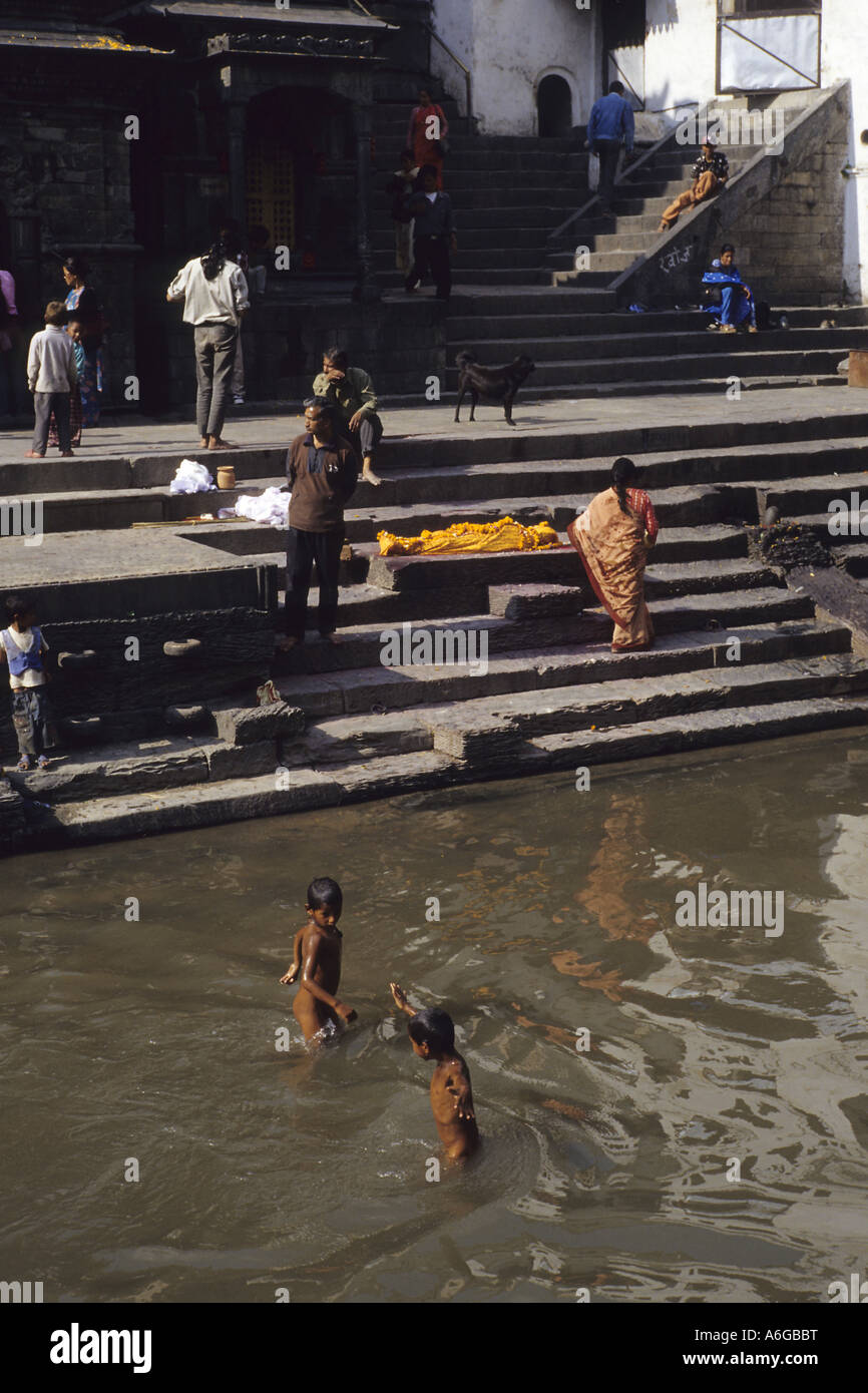 Lieux de gravure, Pashupatinath Népal Banque D'Images