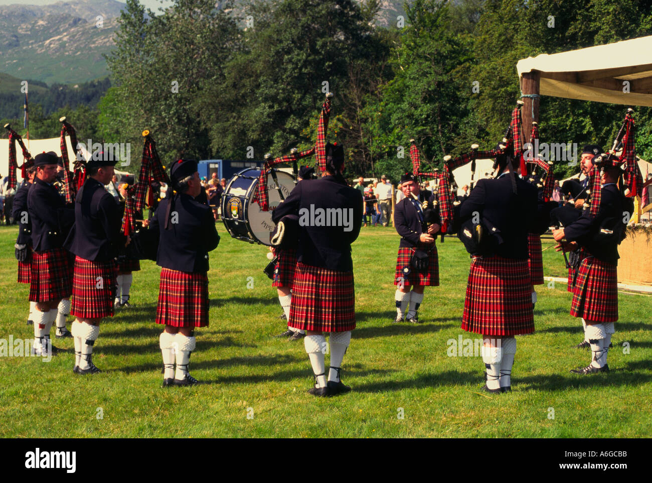 Royaume-uni Ecosse glenfinan Highland Games Pipe Band Banque D'Images