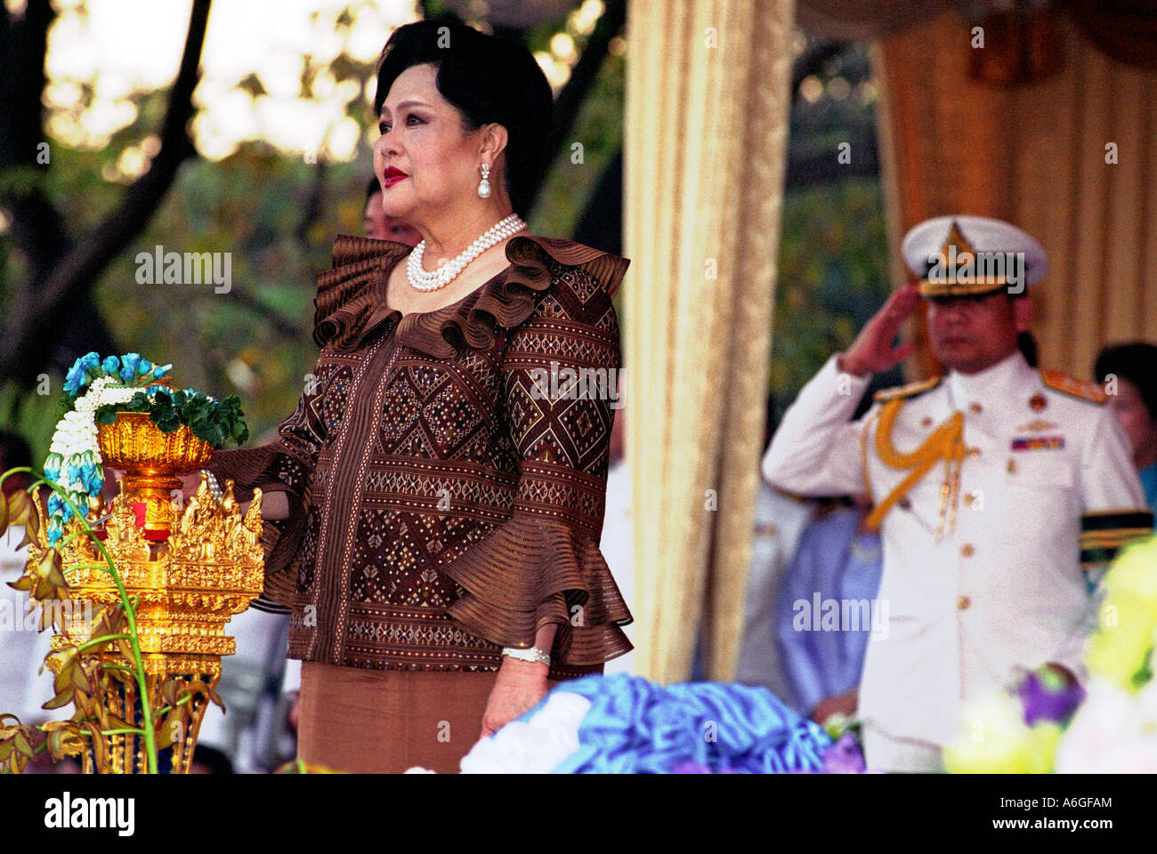 Thaïlande, Bangkok La Reine Sirikit, épouse de Bhumibol Adulyadej (Rama IX), Roi de Thaïlande, au cours de l'ouverture parc Benjakiti. Banque D'Images