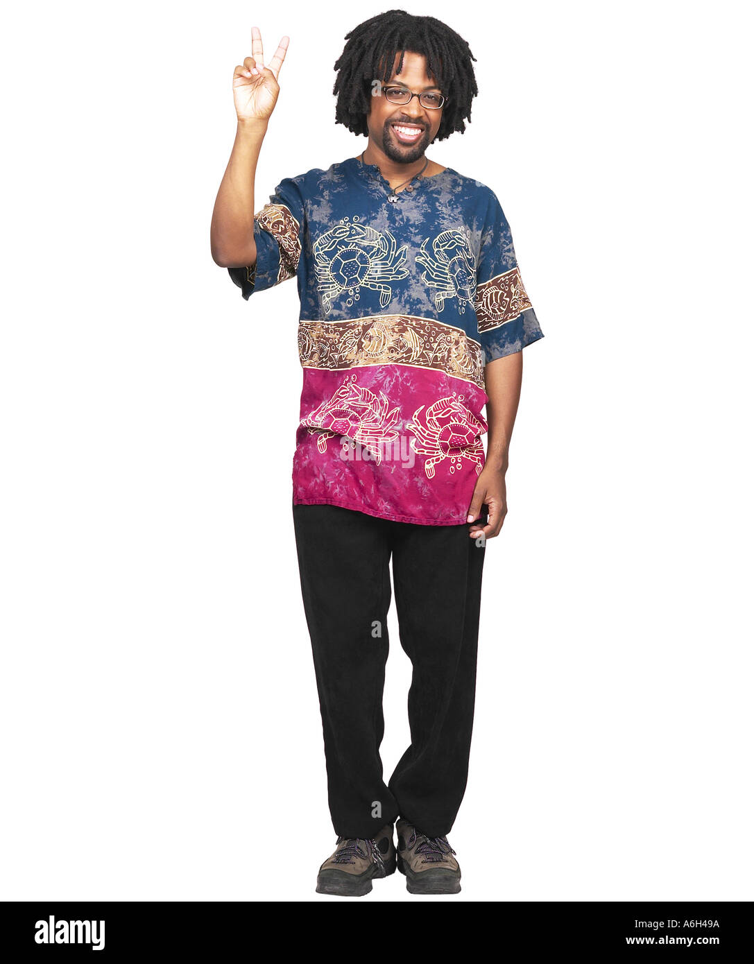 Young African American faisant un signe de la paix avec sa main uid 1459490 Banque D'Images