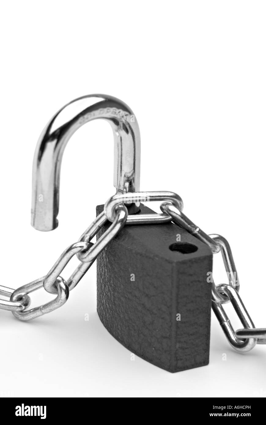 Lock et la chaîne en noir et blanc Banque D'Images Lock et la chaîne en noir et blanc Banque D'Images