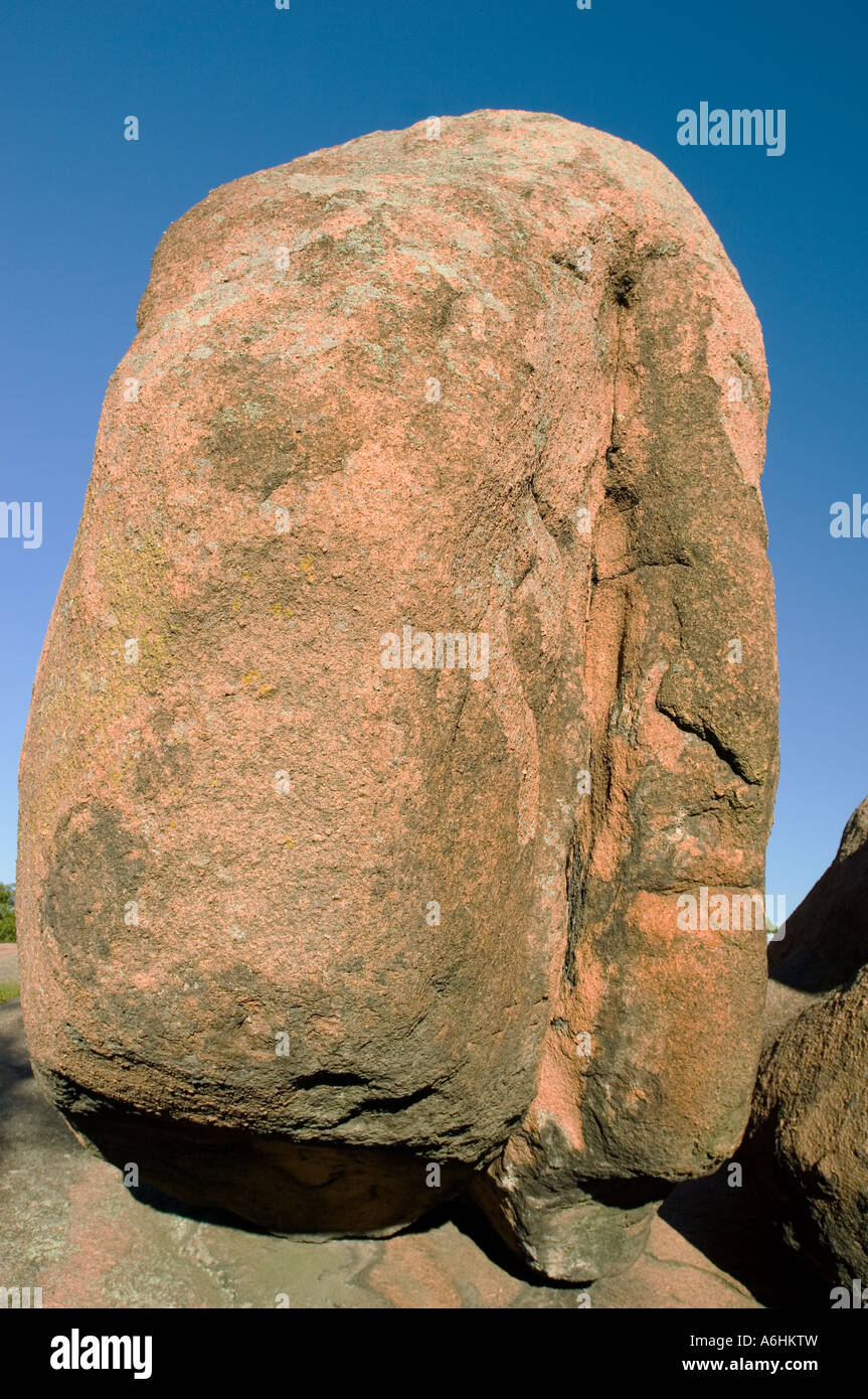 Bloc de granite de gros plan montrant l'altération chimique et physique à l'Elephant Rocks State Park héberge les MO Banque D'Images
