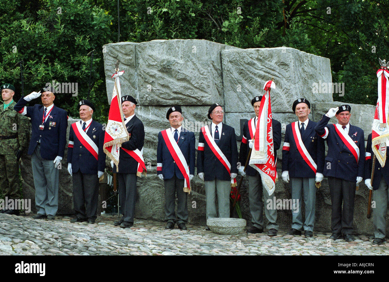 Les anciens combattants de l'Armée polonaise de l'intérieur au cours de la 60e anniversaire de l'Insurrection de Varsovie, Pologne Banque D'Images