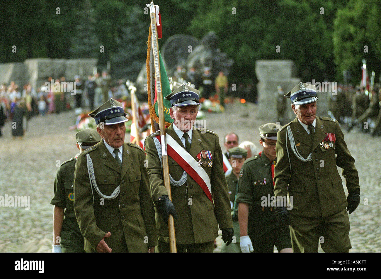 Les anciens combattants de l'Armée polonaise de l'intérieur au cours de la 60e anniversaire de l'Insurrection de Varsovie, Pologne Banque D'Images