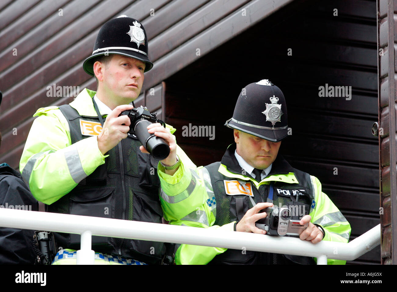 La surveillance de la Police à Royal Ascot course de chevaux, York, Grande-Bretagne Banque D'Images