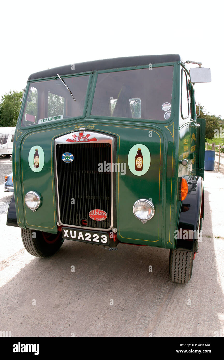 Camion à plateau Albion Vintage en livrée de Penistone vinaigre de malt pur Co Banque D'Images