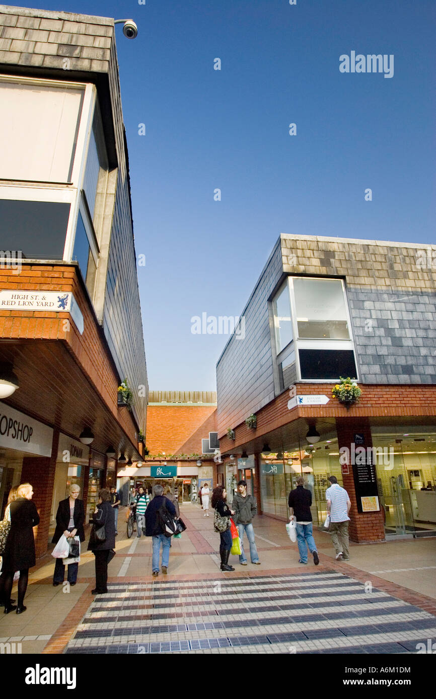 Lion Yard amd Culver Street at Lion Walk Shopping Centre Colchester, Essex, UK Banque D'Images