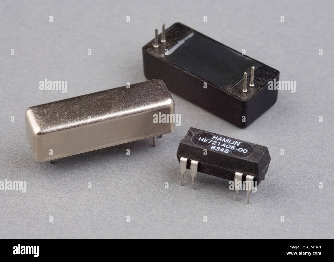 Sélection de relais reed Banque D'Images