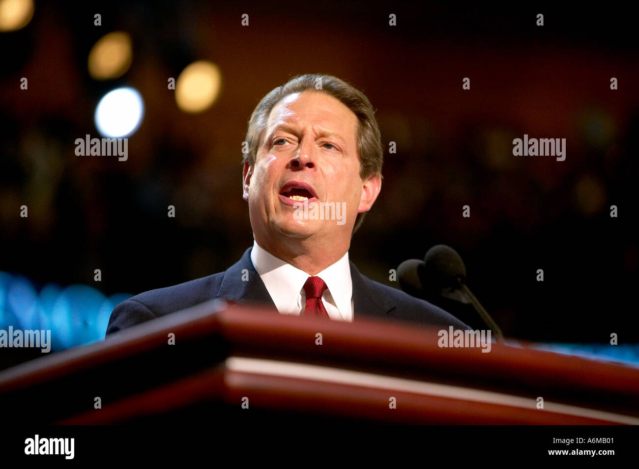 2004 Convention démocrate à la Boston Fleet Center Le Vice-président Al Gore parle lors de la Convention démocrate de 2004 Banque D'Images