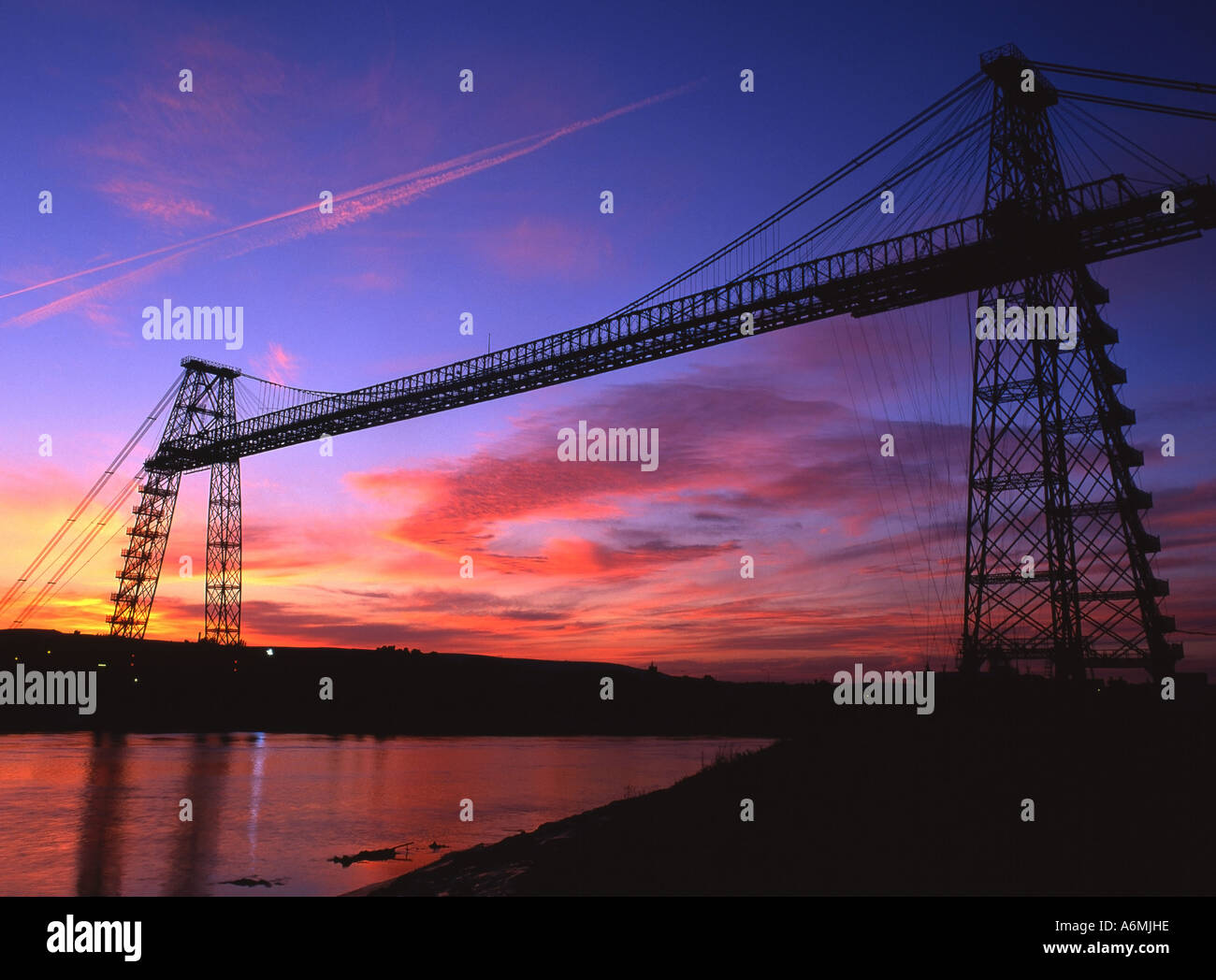 Transporter Bridge Newport Gwent Monmouthshire Sunset silhouette South Wales UK Banque D'Images