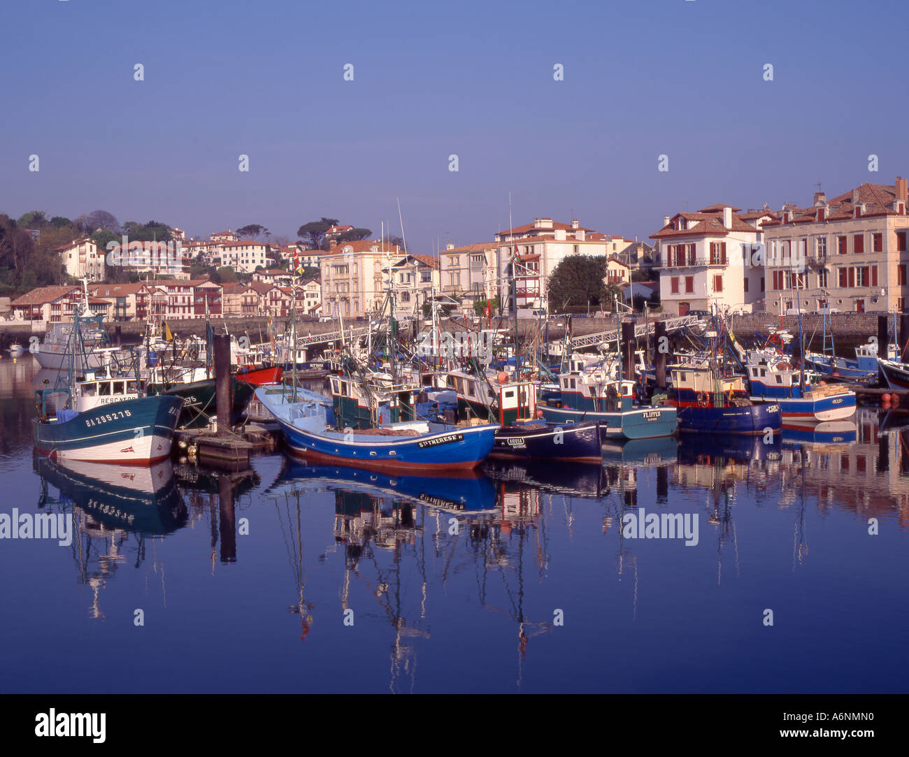 France Pays Basque St Jean de Luz Harbour Banque D'Images