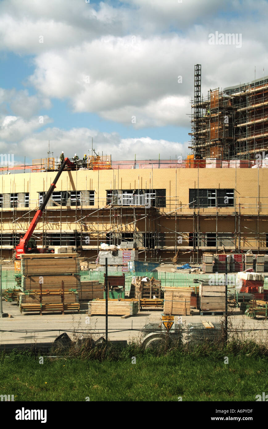 Queens Hospital NHS Romford site de construction un PFI (Private Finance Initiative) pour remplacer le vieillissement à proximité Oldchurch & autres bâtiments dans East London UK Banque D'Images