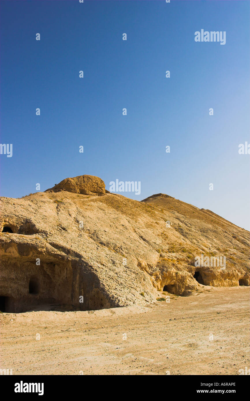 La province de Samangan AFGHANISTAN 2km au sud du centre d'Haibak grottes bouddhistes savent que je Rusam Takht Banque D'Images