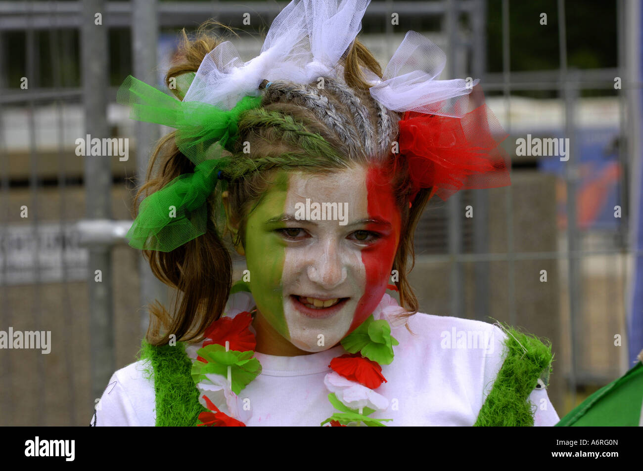 Visage De Femme Fille Peinture Vert Rouge Blanc Italie Italian Fans