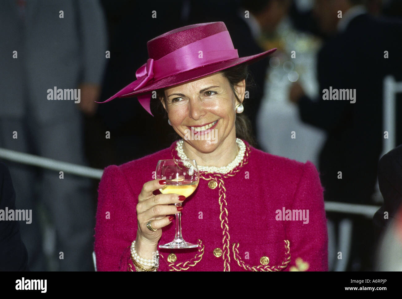 Silvia, * 23.12.1943, la reine de Suède depuis le 19.6.1976, lors de l'ouverture de l'aéroport Franz Josef Strauß, Munich, 11.5.1992, portrait Banque D'Images