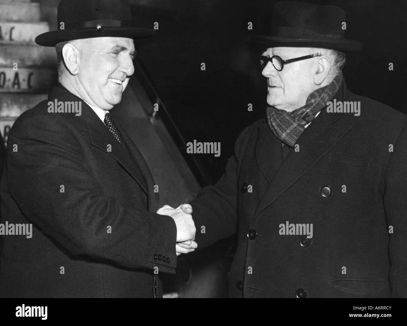 Holland Sydney George 18 10 58 1893 1961 homme politique premier ministre NP 1312 1949 209 1957 Visite au Gréa Banque D'Images