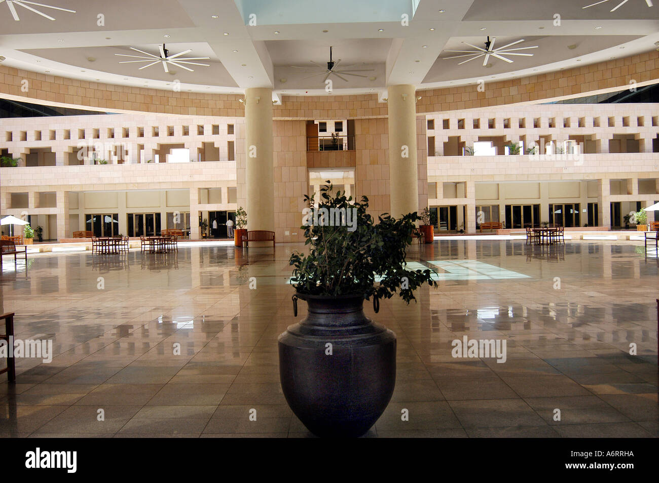 Cna77361 Interiors of Indian School of Business building à Hyderabad Andhra Pradesh, Inde Banque D'Images