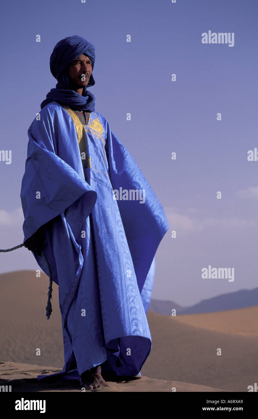 Robe traditionnelle touareg Banque de photographies et d'images à haute  résolution - Alamy