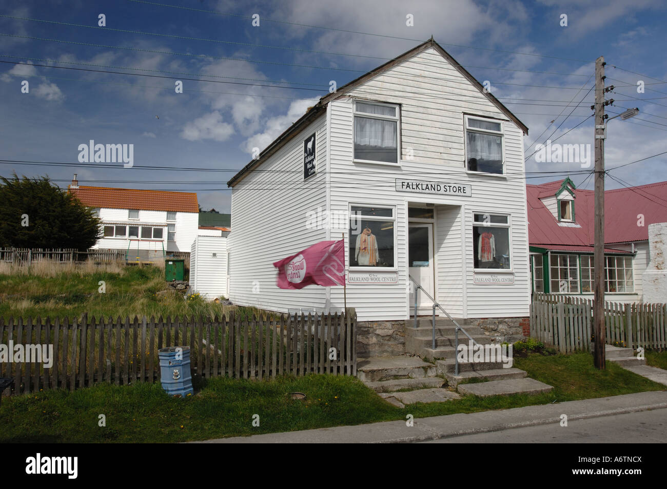 L'extérieur de la boutique, centre de laine Falkland, John Street, Stanley, capitale des îles Falkland Banque D'Images