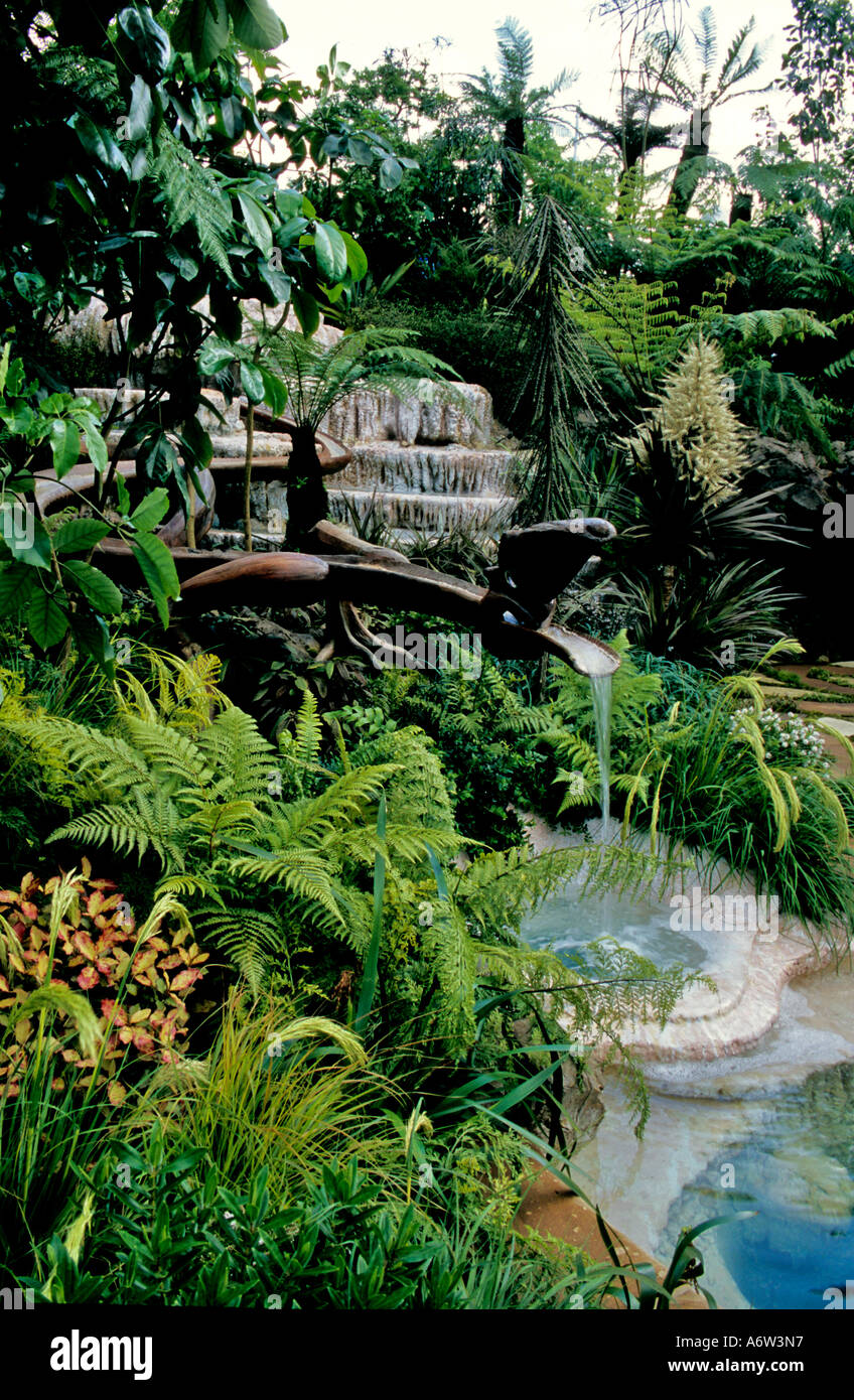 Le jardin de la Nouvelle-Zélande au Chelsea Flower Show 2004, LONDRES, ANGLETERRE Banque D'Images