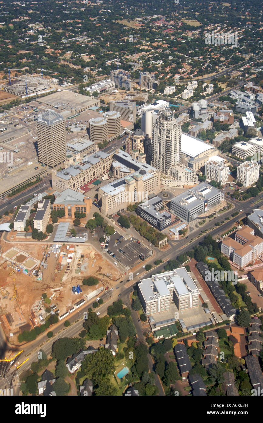 Vue aérienne du complexe commercial de Sandton City dans la banlieue nord de Johannesburg, Afrique du Sud. Banque D'Images
