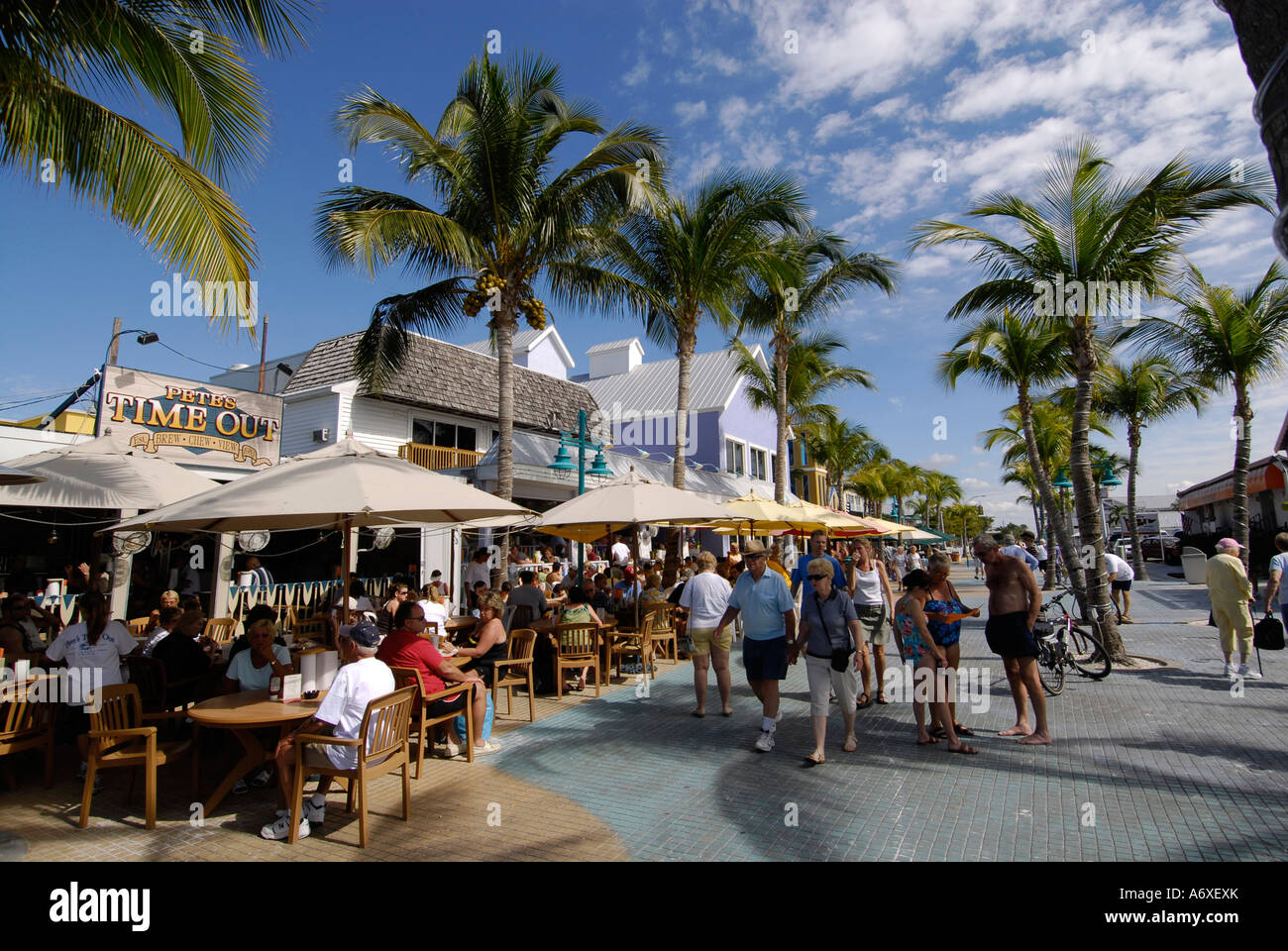 Fort Myers Beach Florida FL est une destination pour les vacances de printemps des étudiants des Snowbirds et des loisirs vacances Banque D'Images